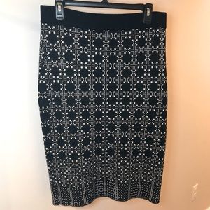 Max Studio geometric knit skirt in size L NWT